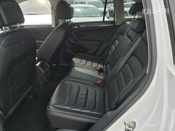 Volkswagen Tiguan 2.0 TDI 4Motion Prestige 8