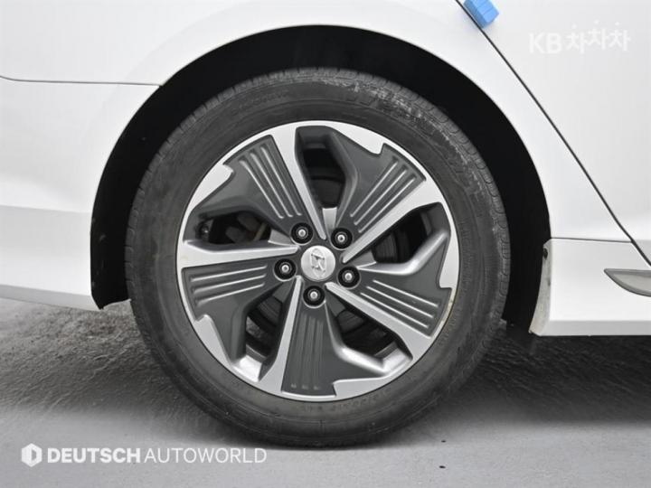 Hyundai Sonata New Rise Hybrid 2.0 HEV Modern 6