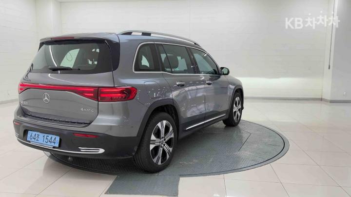 Mercedes-Benz EQB-Class X243 EQB300 4Matic Progressive 6