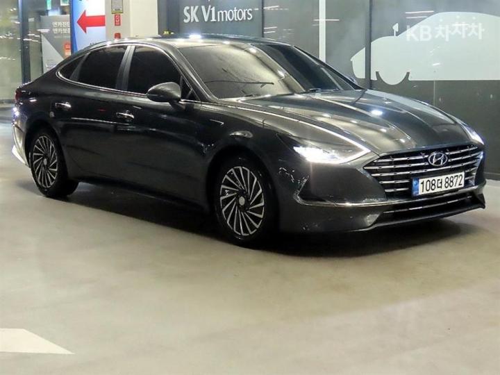 Hyundai Sonata Hybrid DN8 2.0 Hybrid Modern 2