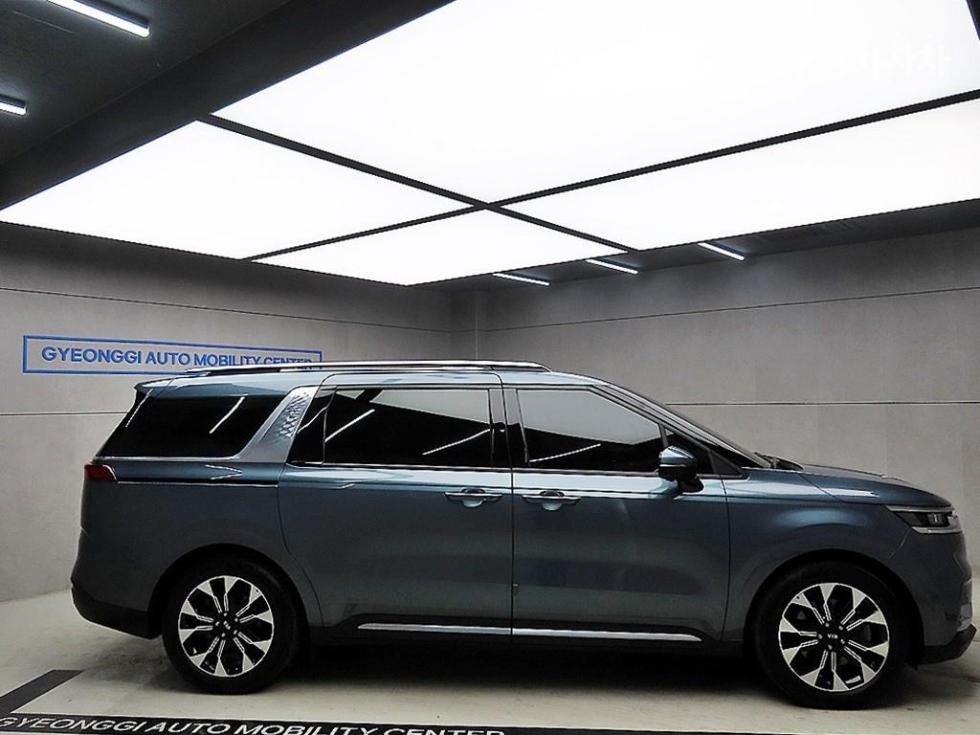 2021 - kia carnival