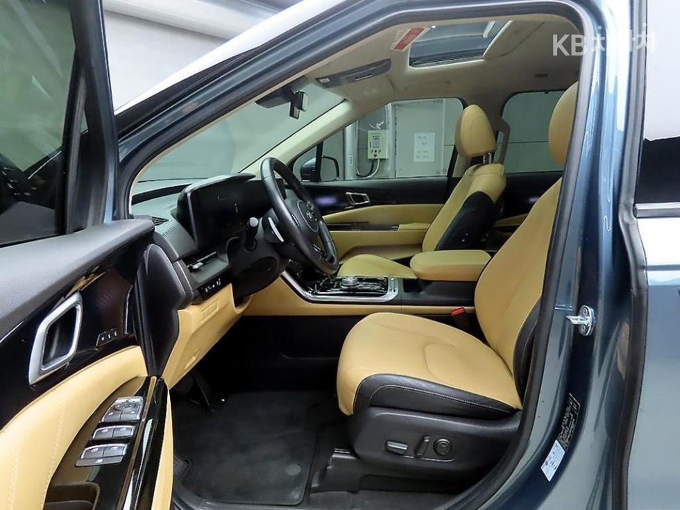 2021 - kia carnival