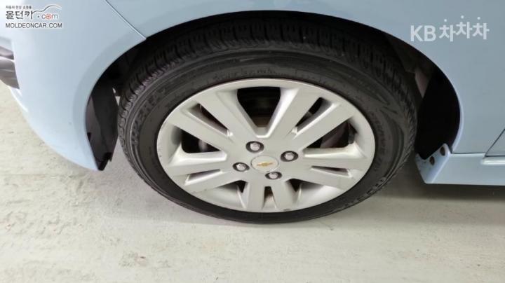 Chevrolet Spark S LT 7