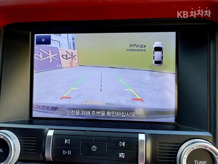 Ford Mustang Coupe 10