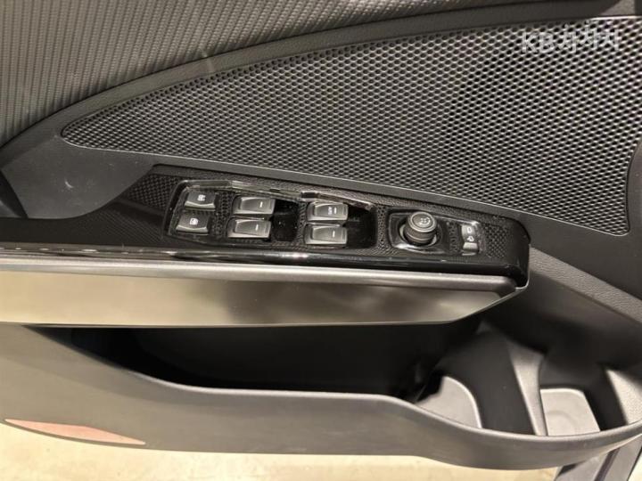 KG Mobility (Ssangyong) Tivoli 1.5 T-GDi V7 8