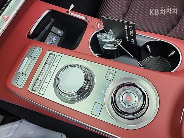 Genesis GV70 Gasoline 2.5T Sport Package 2WD 9