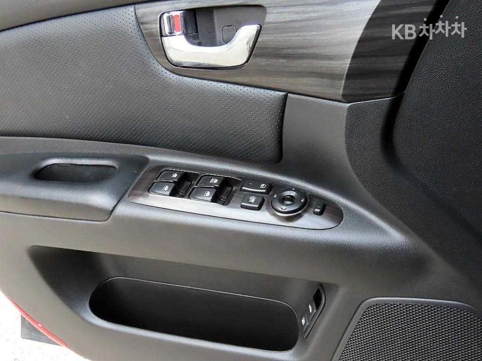 Kia K5 — miniaturë 11