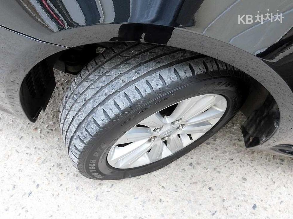 Kia K5 — miniaturë 18