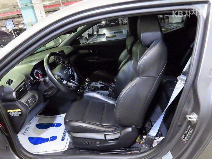 Hyundai Veloster N 2.0 T-GDi 7