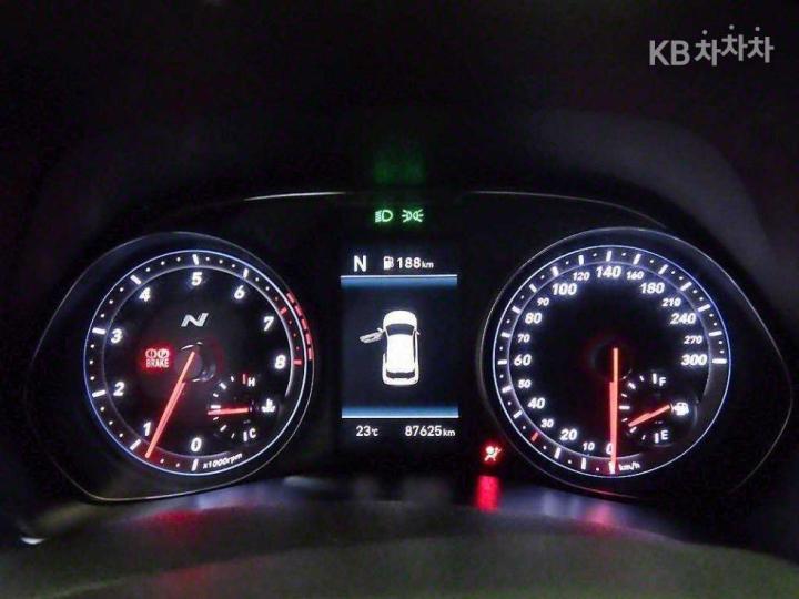 Hyundai Veloster N 2.0 T-GDi 10