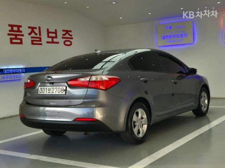 Kia K3 Deluxe 5