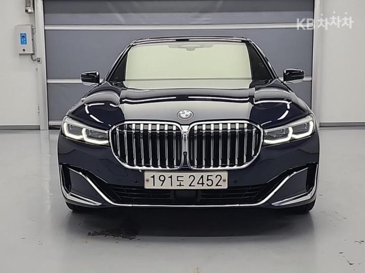 BMW 7 Series G11 730d xDrive Design Pure Excellence 3