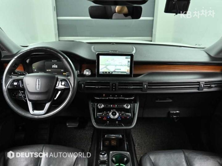 Lincoln Corsair 2.0 Turbo Gasoline Reserve 8