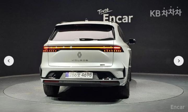 Renault Koleos E-Tech Hybrid Iconic 5