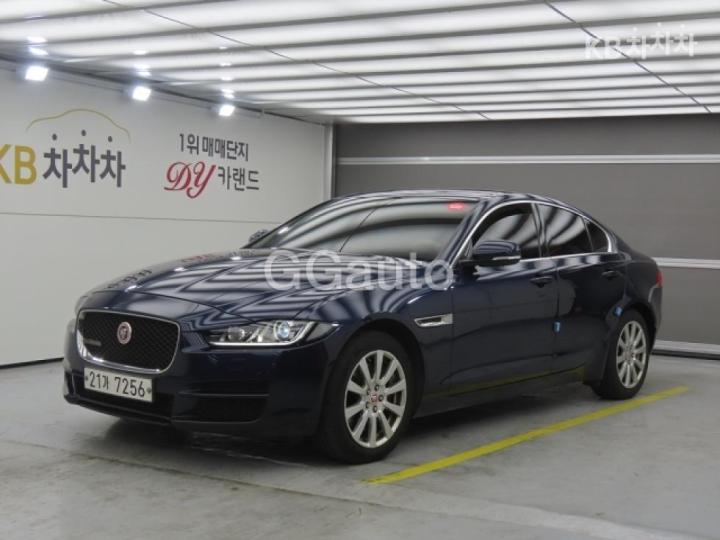 Jaguar XE 2.0 Diesel PORTFOLIO 2