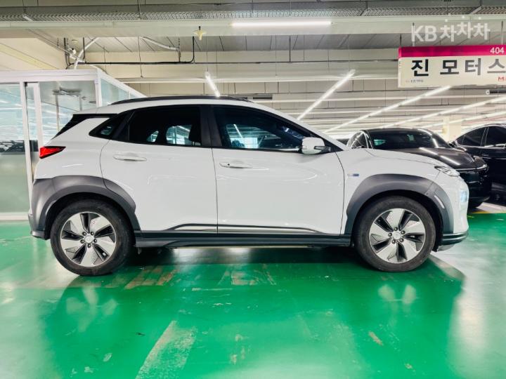 Hyundai Kona Electric Premium 7