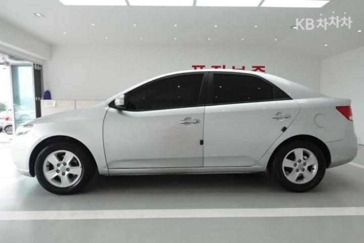 Kia Forte 1.6 CVVT Si 4