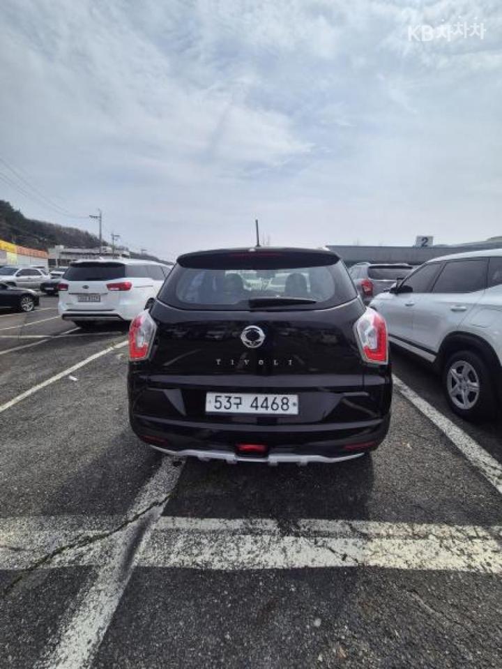 KG Mobility (Ssangyong) Tivoli Gasoline LX Premium Type 5
