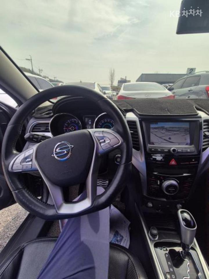 KG Mobility (Ssangyong) Tivoli Gasoline LX Premium Type 10