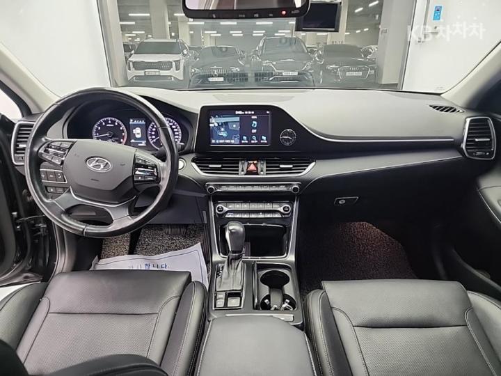 Hyundai Grandeur IG 3.0 LPi Exclusive Base Type 8
