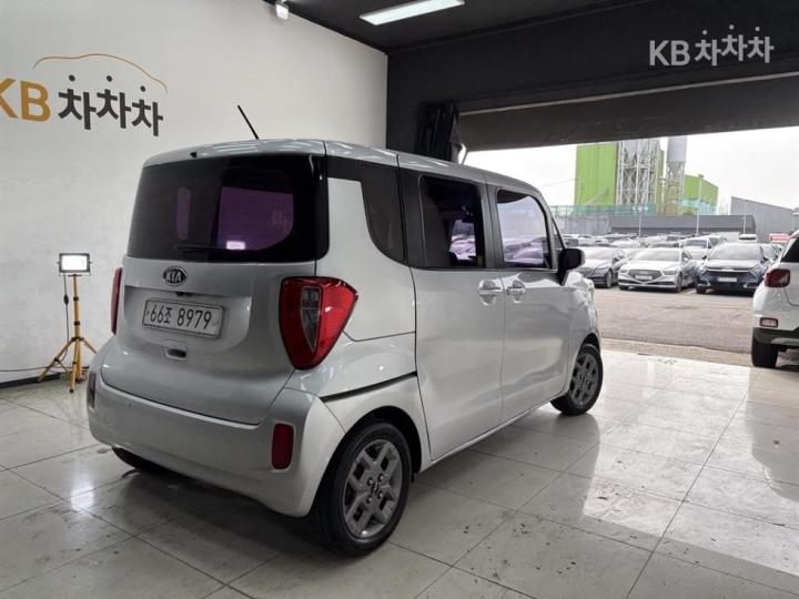Kia Ray 1.0 Gasoline Luxury 5
