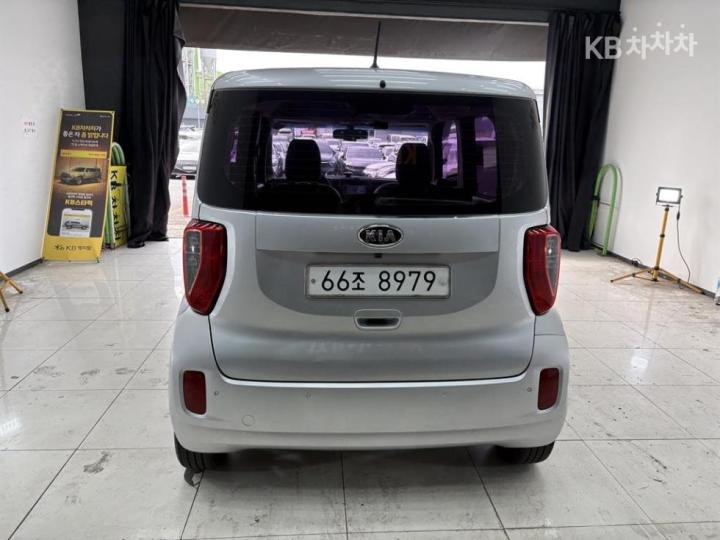 Kia Ray 1.0 Gasoline Luxury 6