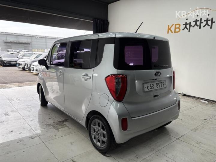 Kia Ray 1.0 Gasoline Luxury 7