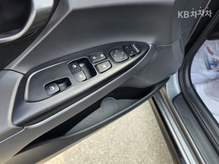 Hyundai Veloster JS 1.6 T-GDi Sport Core 10