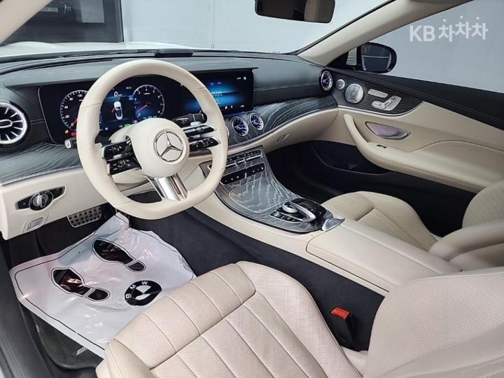 Mercedes-Benz E-Class W213 E450 4MATIC Carbriolet Base Type 8