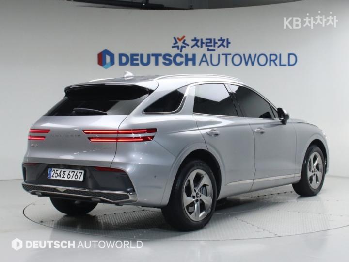 Genesis GV70 Gasoline 2.5T AWD 3