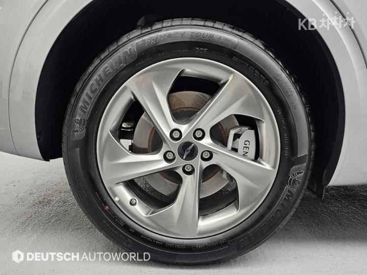 Genesis GV70 Gasoline 2.5T AWD 6