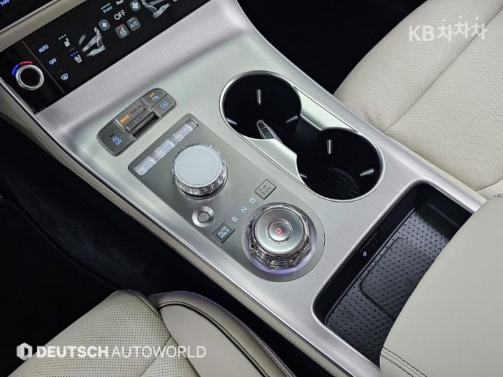 Genesis GV70 Gasoline 2.5T AWD 10