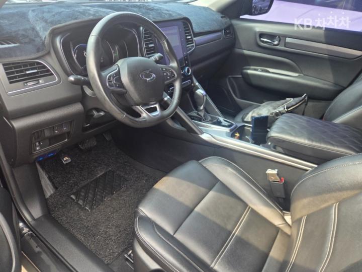 Renault QM6 Gasoline 2.0 2WD LE Base Type 9