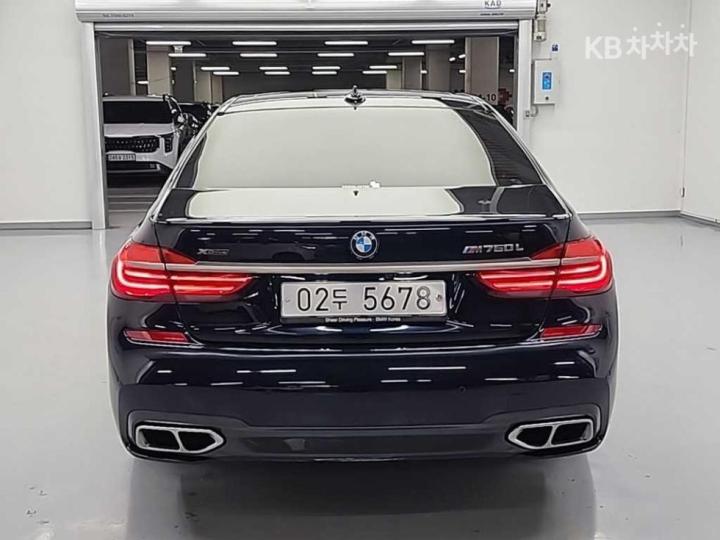 BMW 7 Series G11 M760Li xDrive Base Type 4