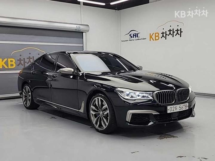 BMW 7 Series G11 M760Li xDrive Base Type 5