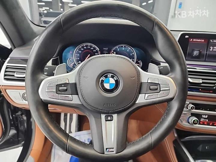 BMW 7 Series G11 M760Li xDrive Base Type 10