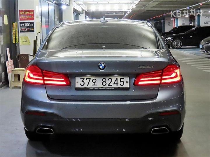 BMW 5 Series G30 530i M Sport Plus 6