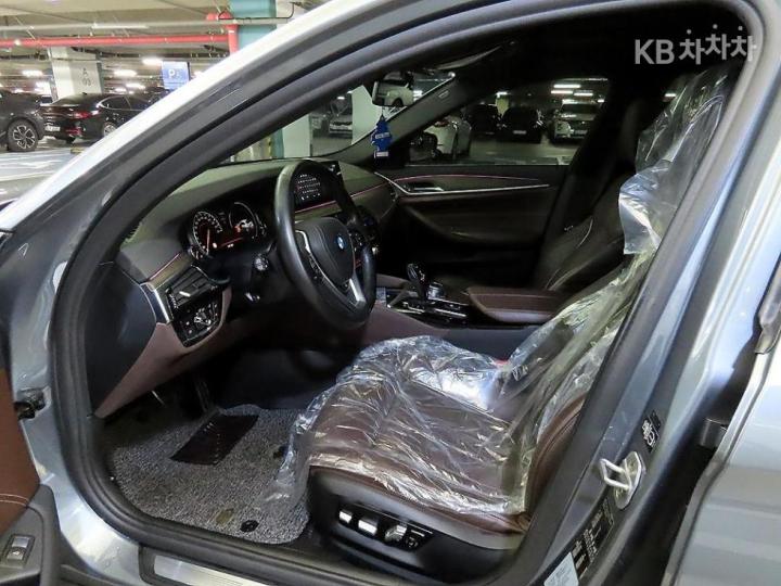 BMW 5 Series G30 530i M Sport Plus 7