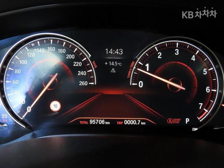 BMW 5 Series G30 530i M Sport Plus 10