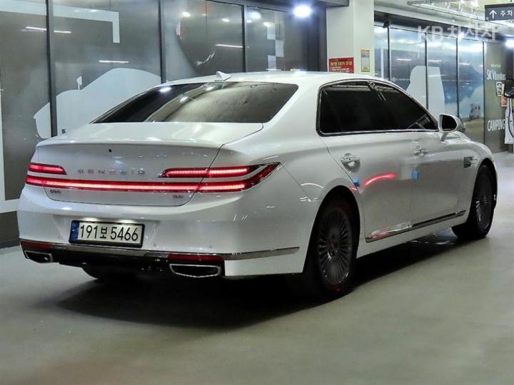 Genesis G90 3.8 GDi Luxury 5