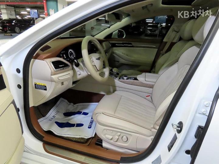 Genesis G90 3.8 GDi Luxury 7