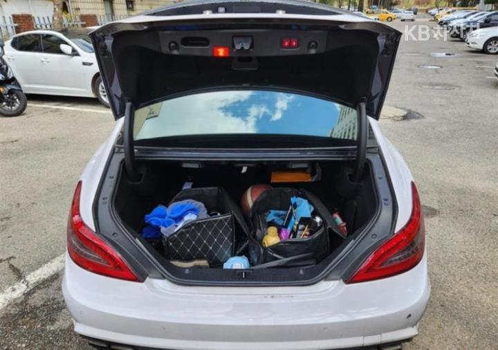 Mercedes-Benz CLS-Class W218 CLS63 AMG W218 6