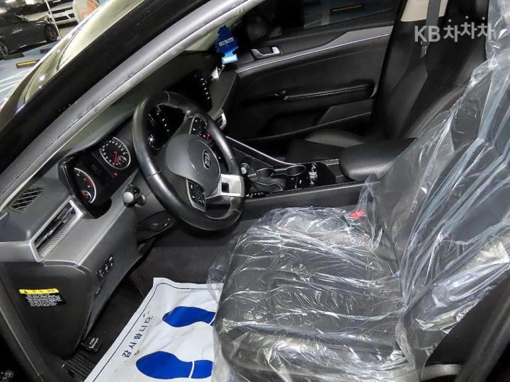 Kia K5 2.0 LPI Trendy 7