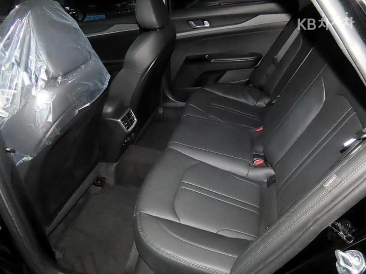 Kia K5 2.0 LPI Trendy 8