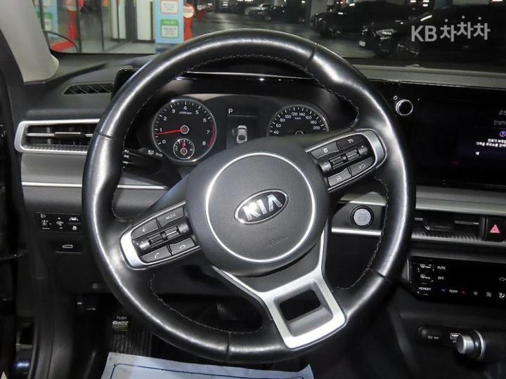 Kia K5 2.0 LPI Trendy 9