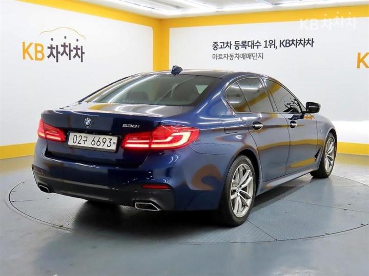 BMW 5 Series G30 530i M Sport Plus 5
