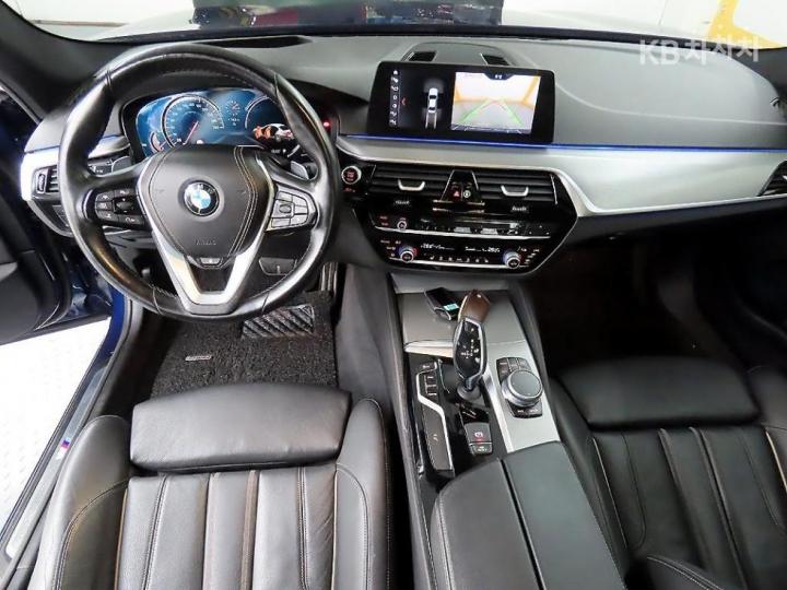 BMW 5 Series G30 530i M Sport Plus 8