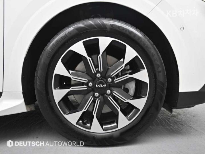 Kia Carnival G3.5 GDI Signature 6