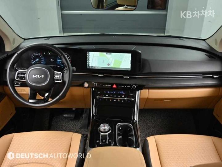 Kia Carnival G3.5 GDI Signature 8