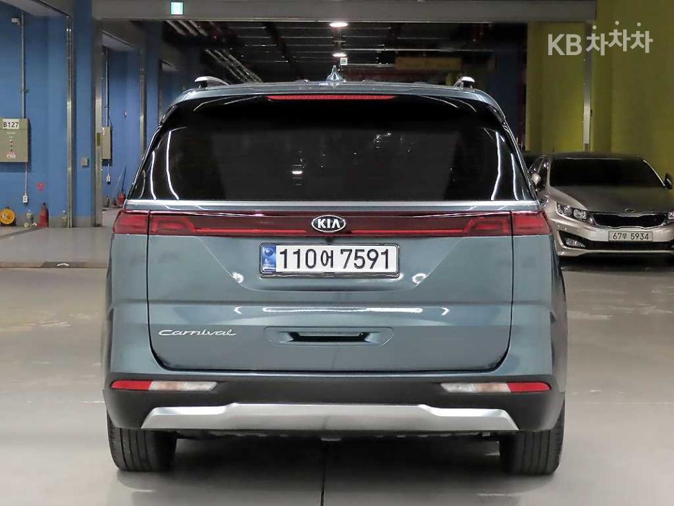 2021 - kia carnival